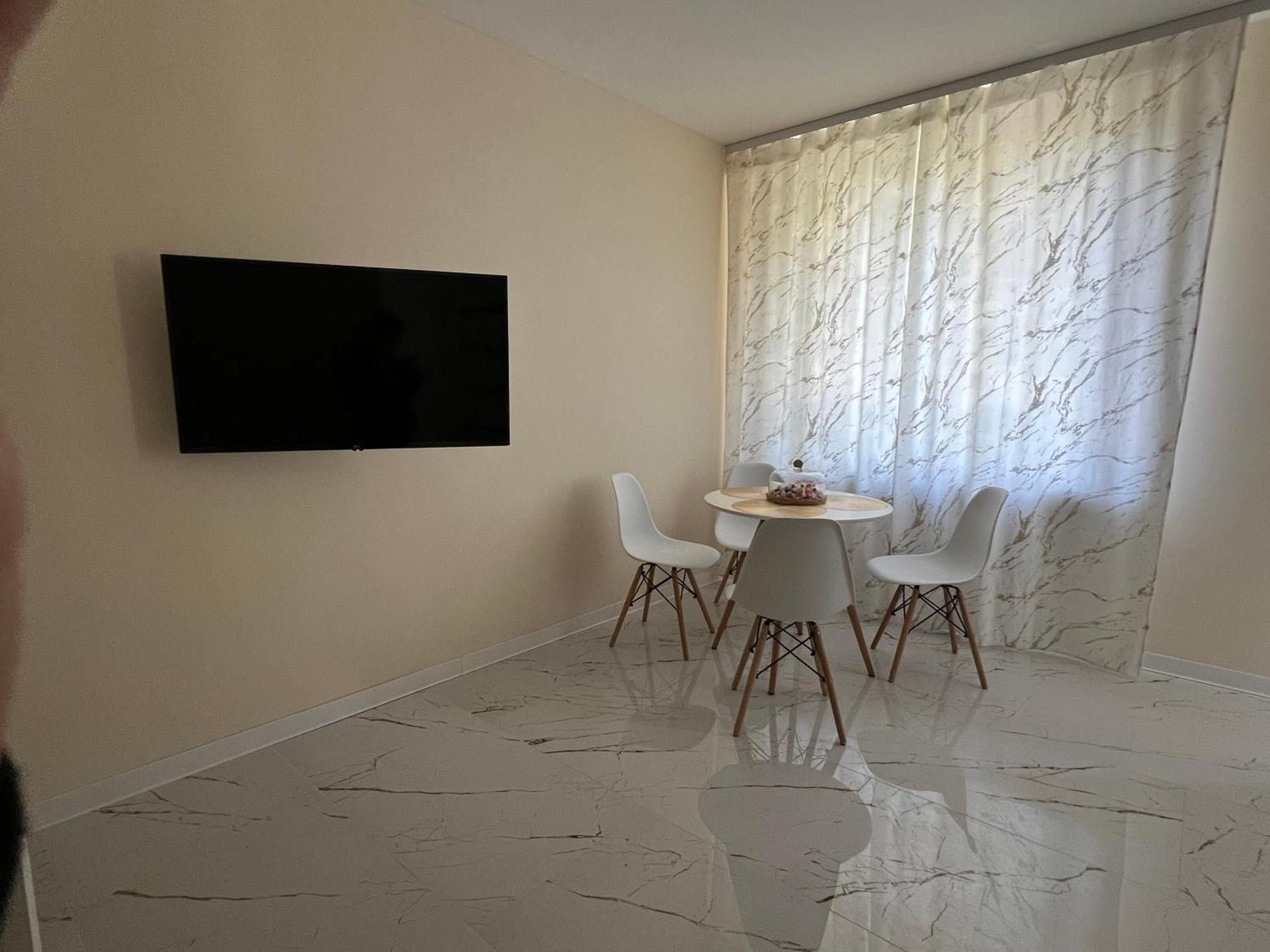Nowe Luksusowe Apartamenty Manufaktura-Prywatny Na Wylacznosc-Wanna-Zamykany Ogrodzony Parking, Blok,Niskie Pietro-Cisza I Spokoj Lodź Bagian luar foto